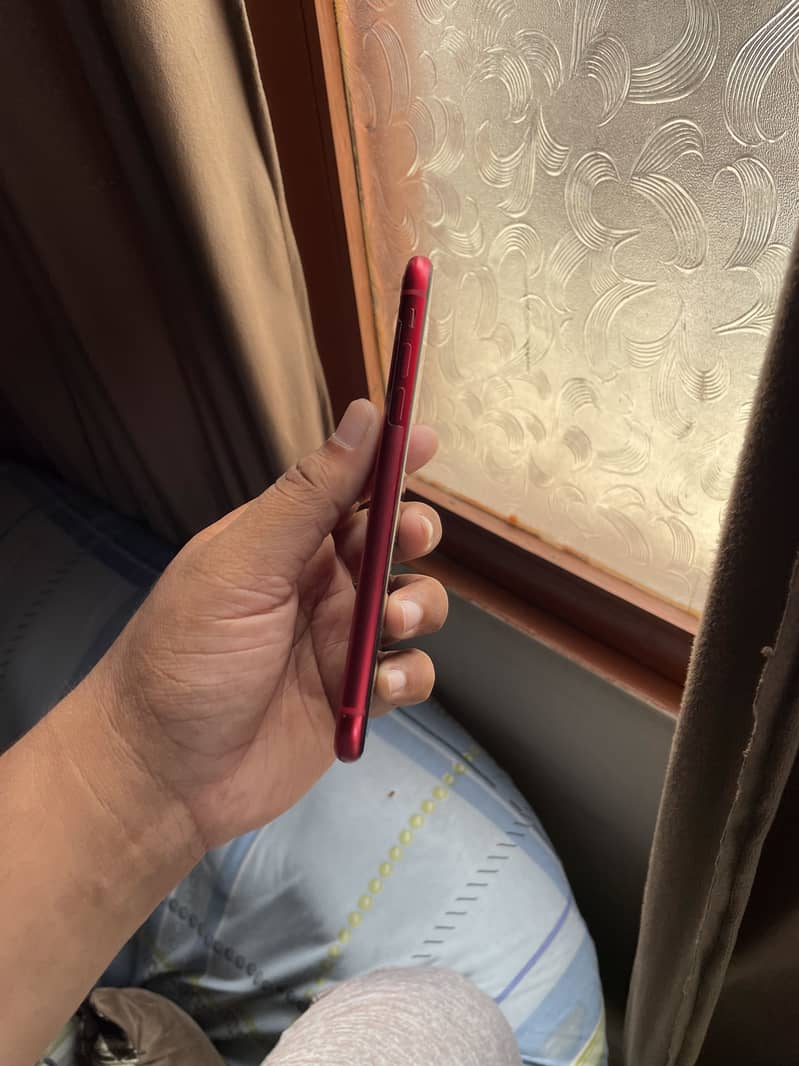 Apple iPhone 11 3