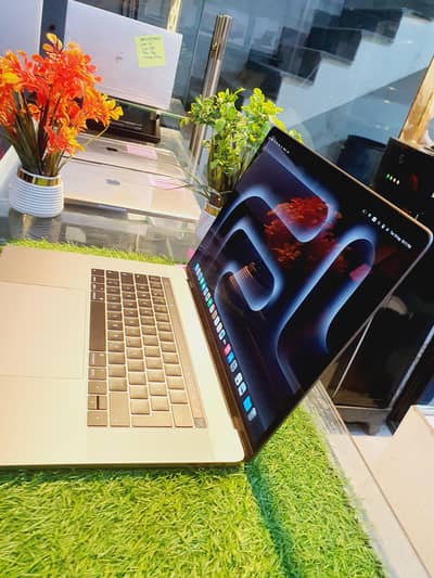 Macbook pro 2017 15 inch
