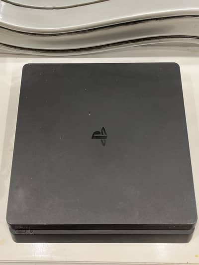 Sony PlayStation 4 slim