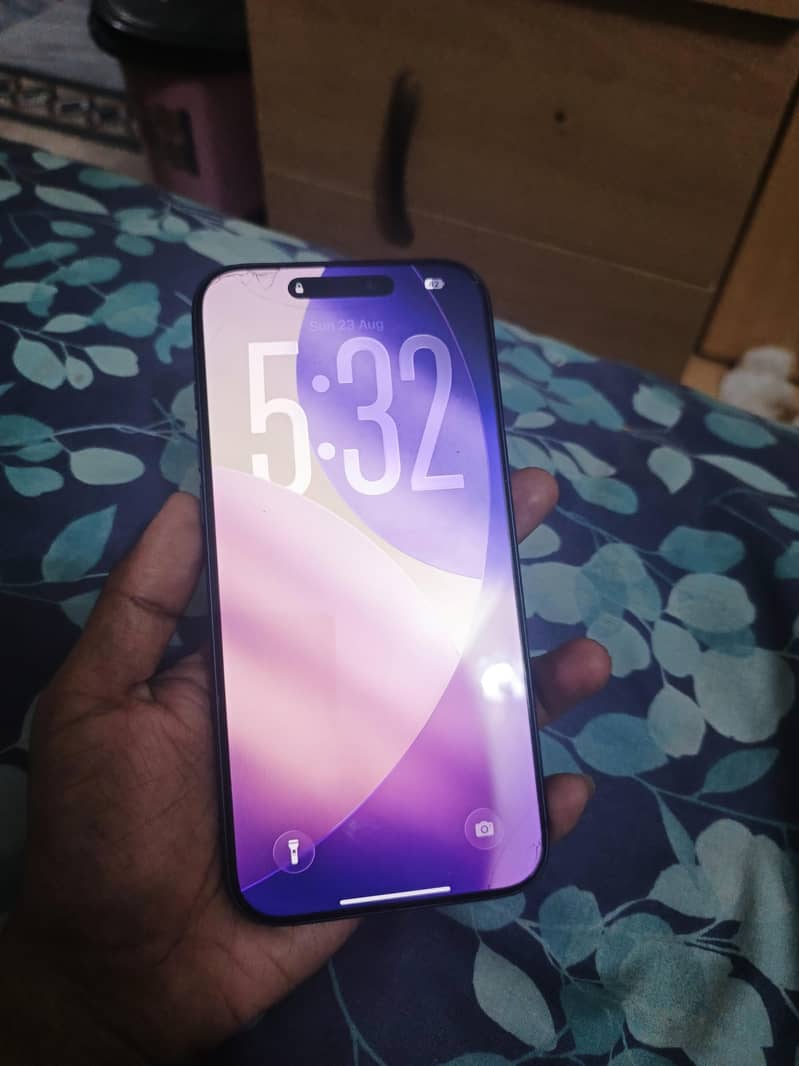 Apple iPhone 17 Pro Max 1