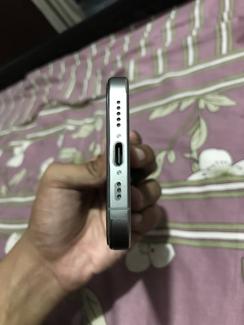 Iphone 15 pro jv 1