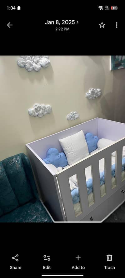 Baby cot / crib  Ideal for small room