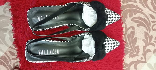 Valencia heels