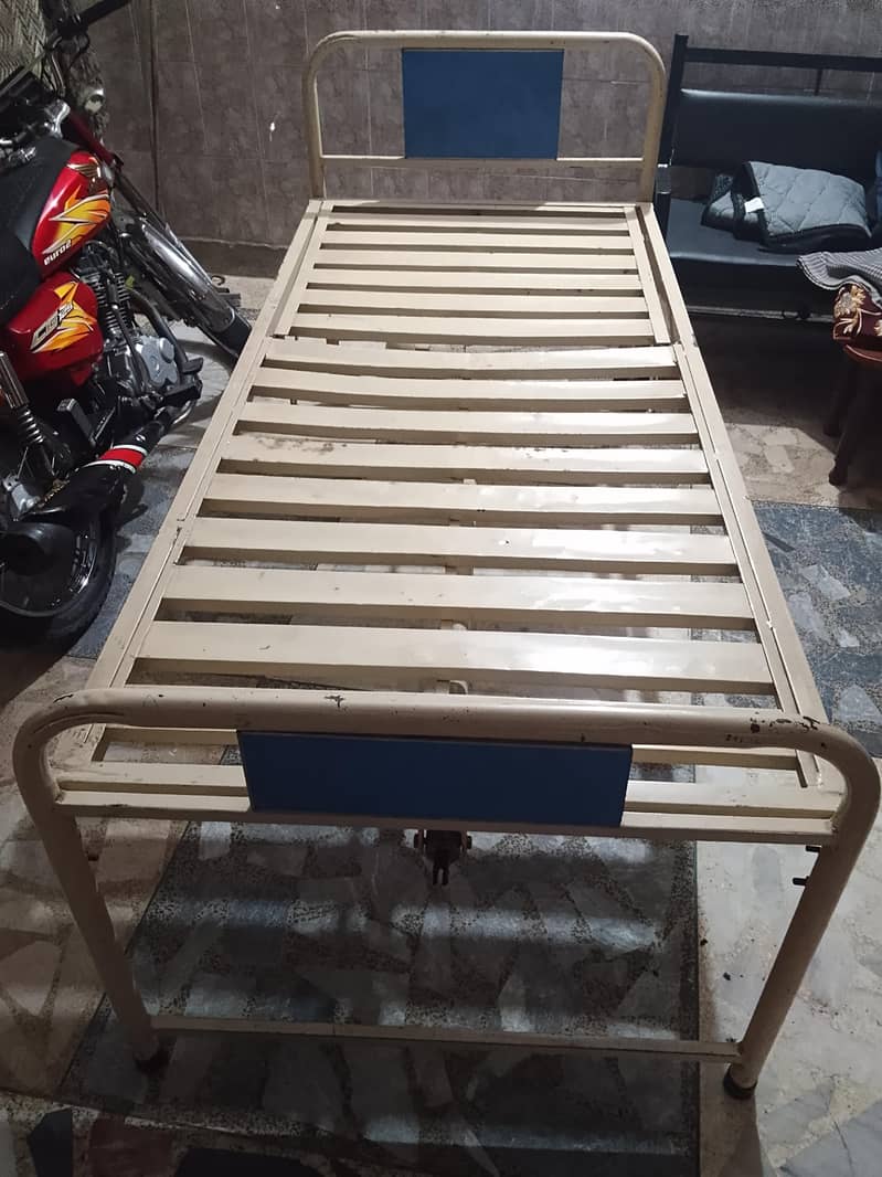 patient bed 0