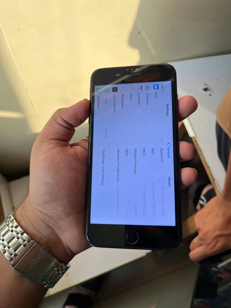 Apple iPhone 7 Plus 2