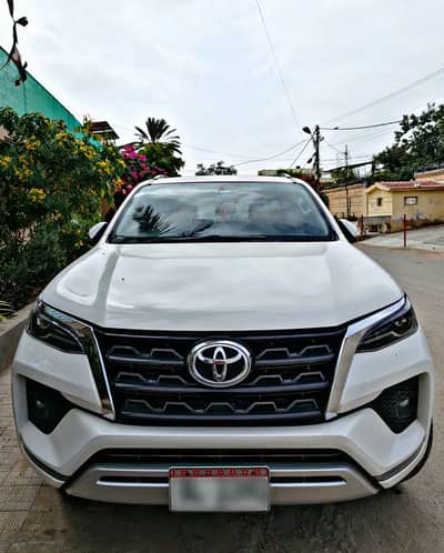 Toyota Fortuner Sigma 2022 | 84,000 KM | 100% Original | 2nd Vehicle