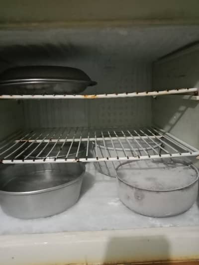 Dawlance Refrigeration Medium Size For sale