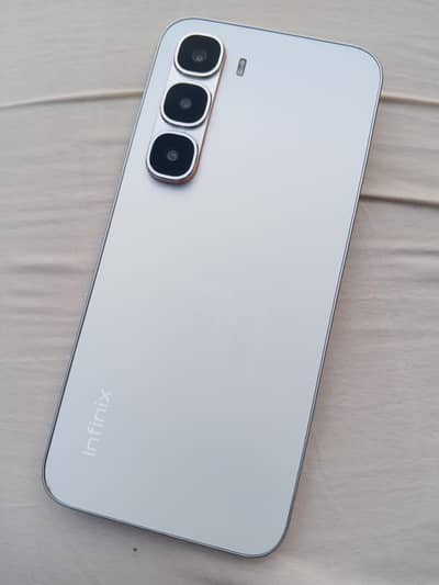 Infinix Hot 60 Pro