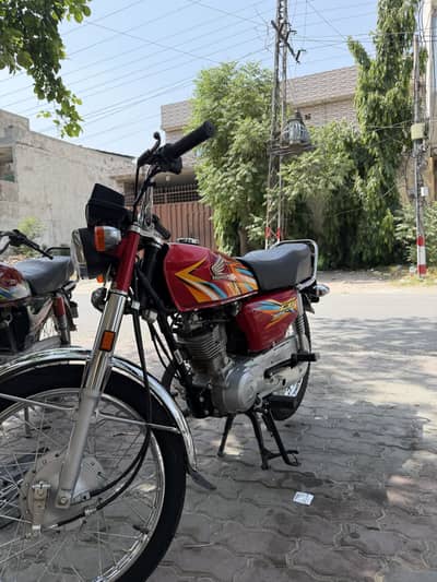 Honda || CG 125 || EDITION || MODEL 2026