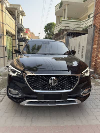 MG HS 2022