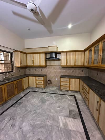 1 Kanal lower Portion Available for rent in model town