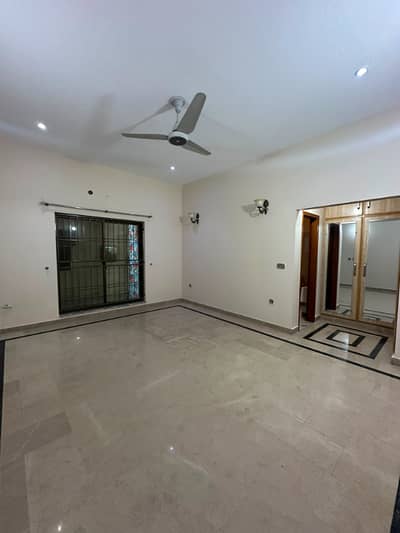 1 Kanal Lower Portion Available For Rent In Model Town