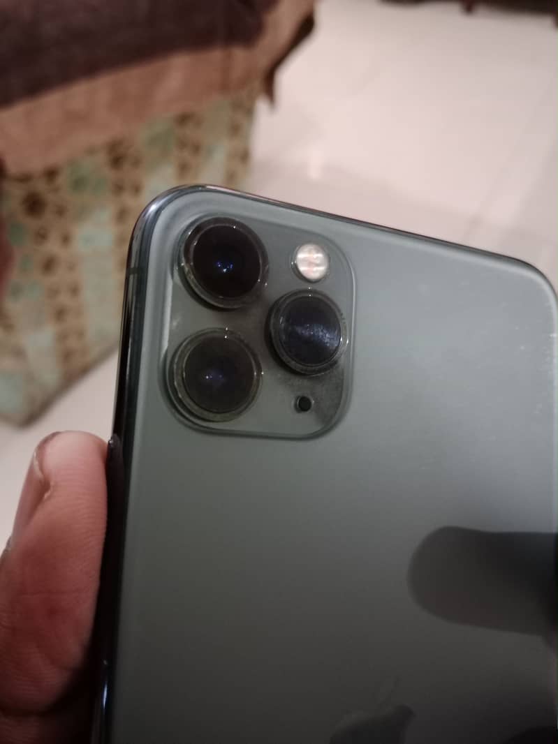 Iphone 11 pro max 4
