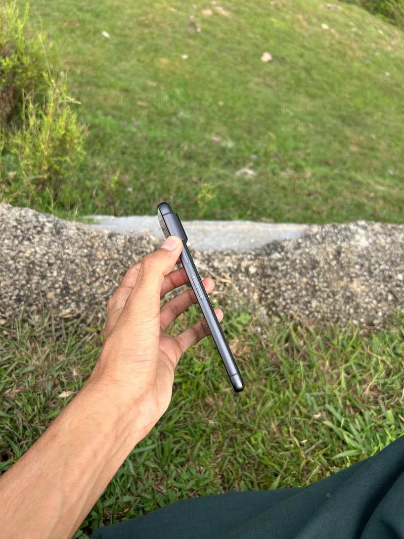 Google Pixel 8 5