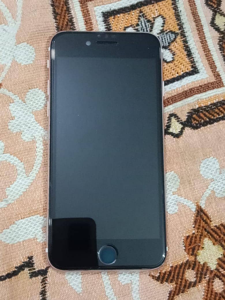 Apple iPhone 7 1