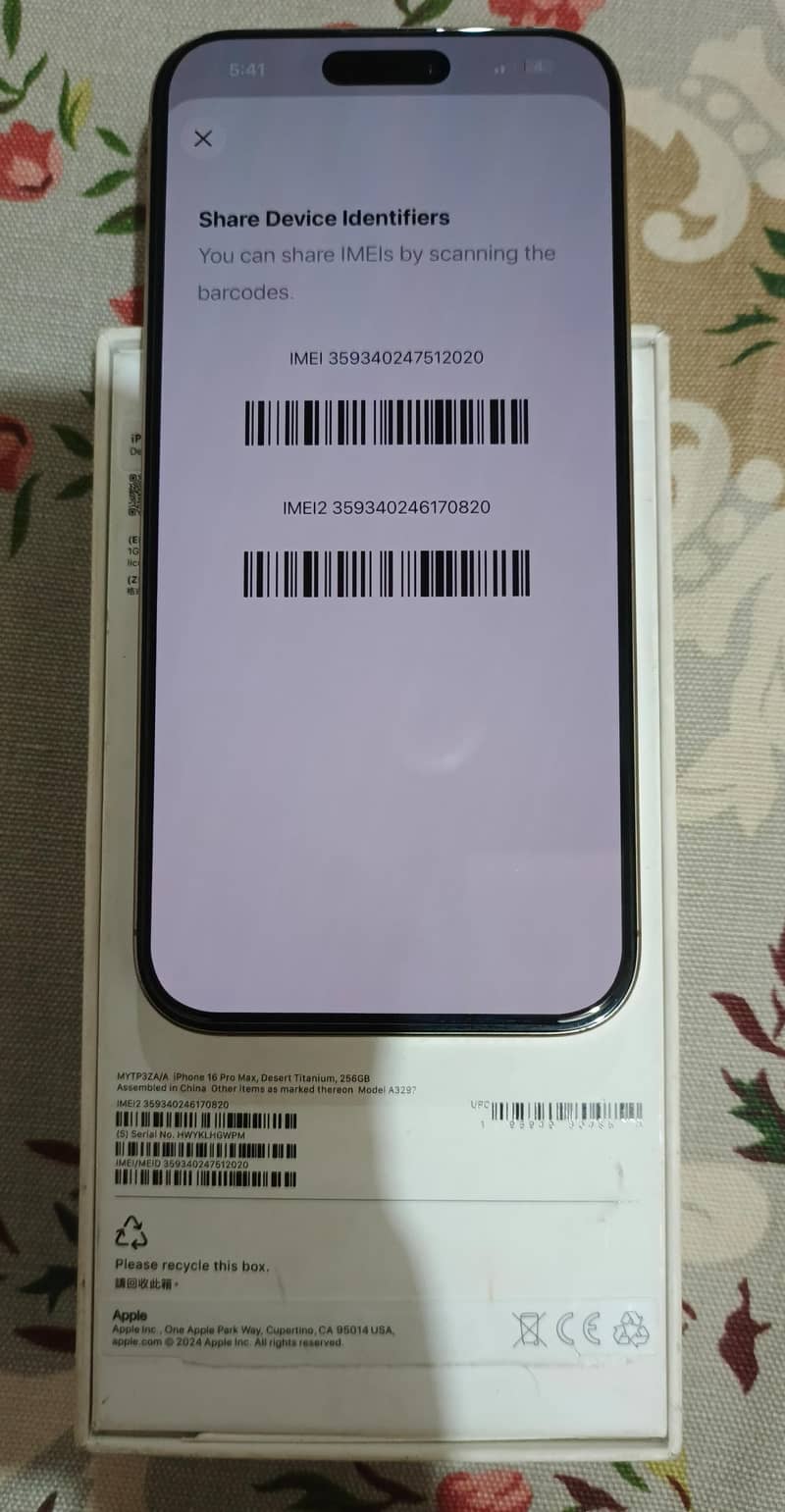 Apple iPhone 16 Pro Max 0