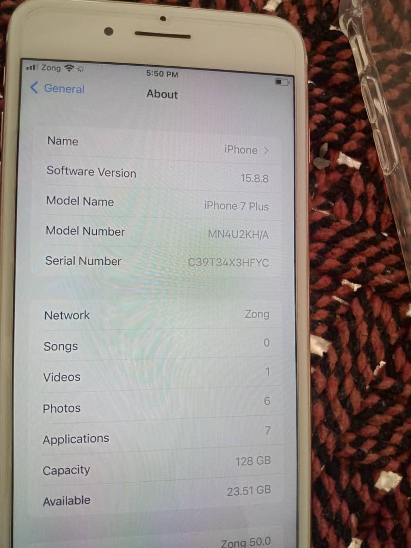 Apple iPhone 7 Plus 0
