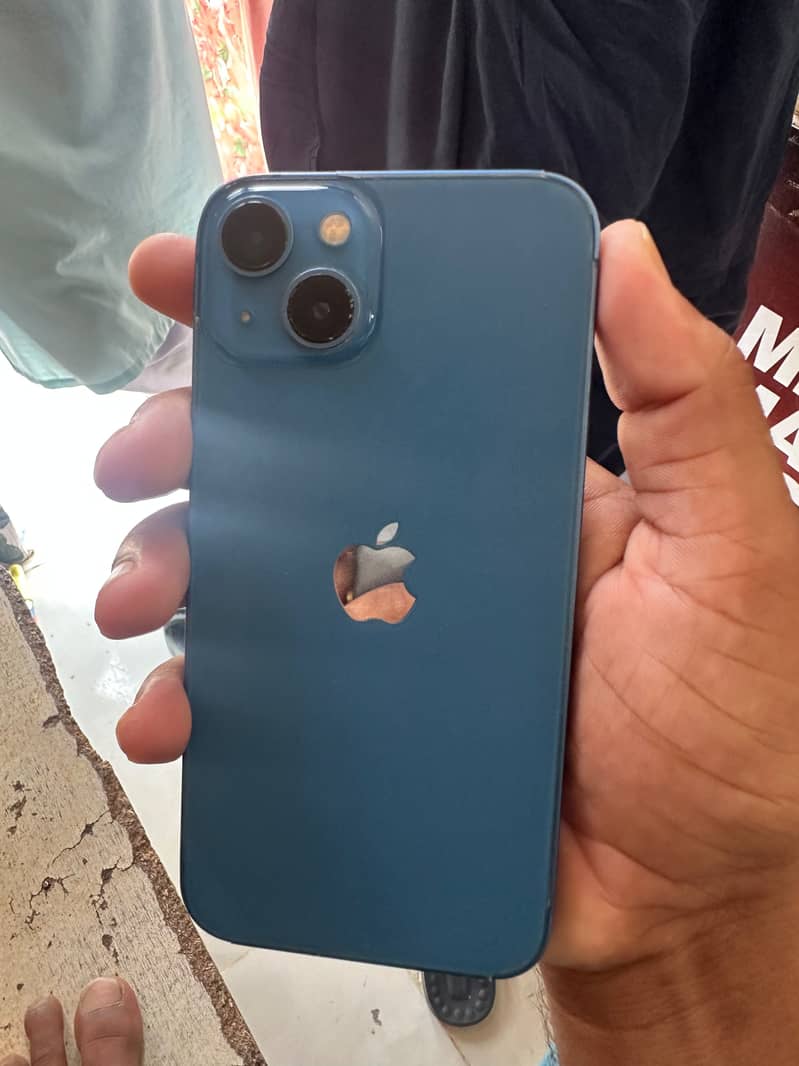 Apple iPhone 13 6