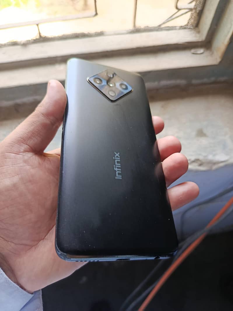 Infinix Zero 8 0