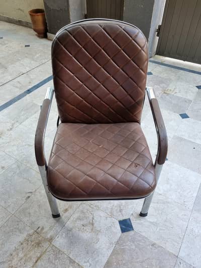 7 Piece Chair Condition 10/7