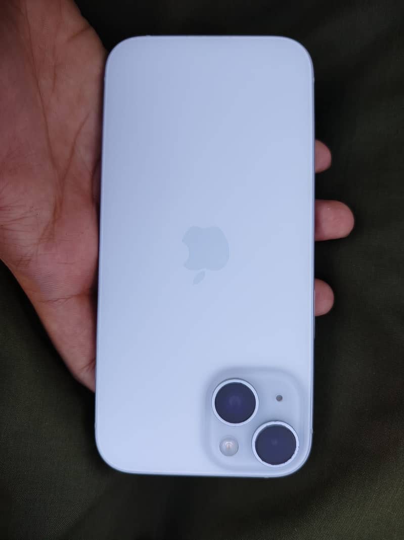 Apple iPhone 15 4
