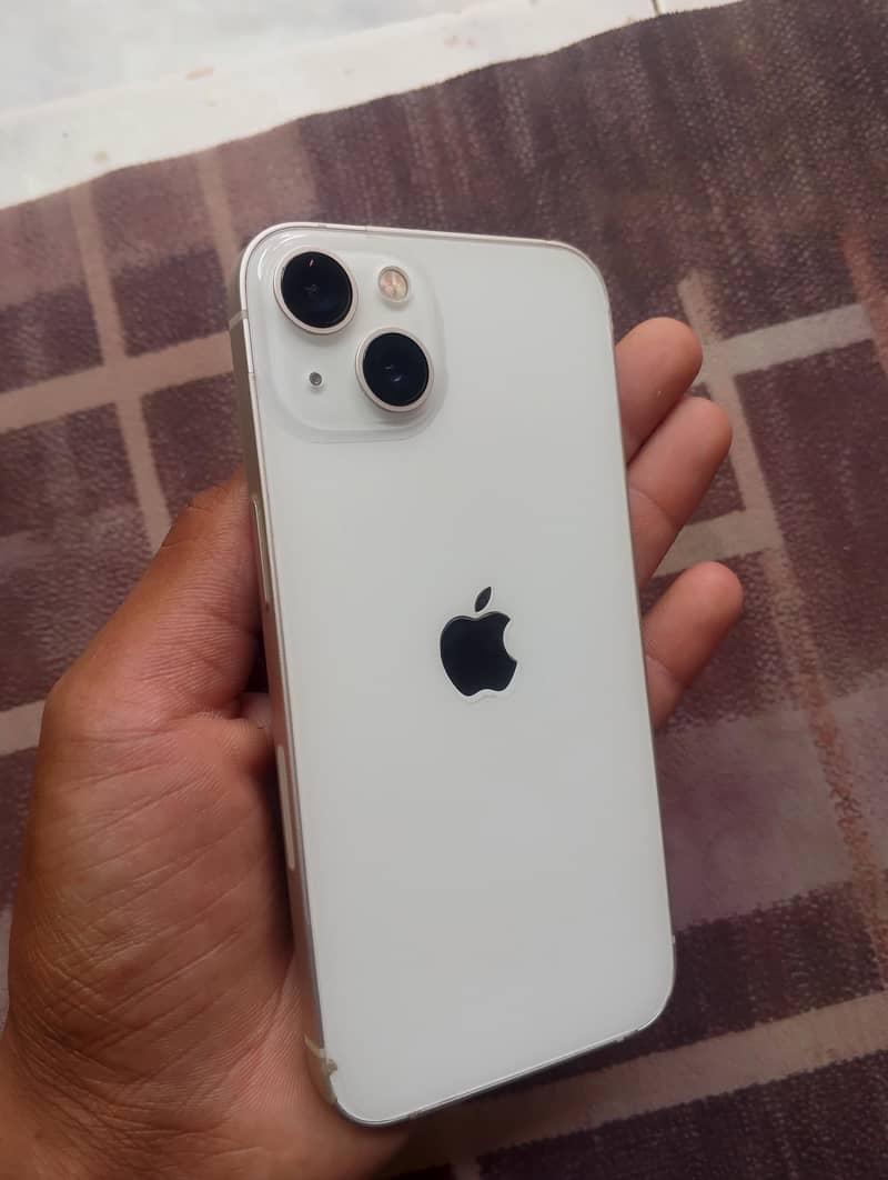 Apple iPhone 13 5