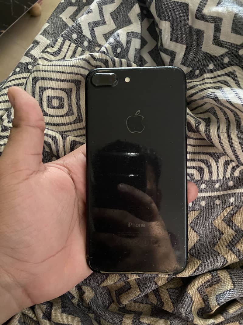 Apple iPhone 7 Plus 1