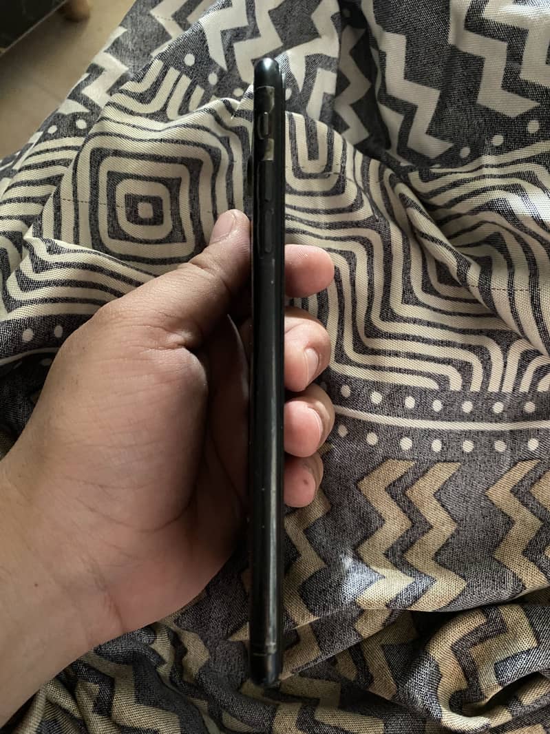 Apple iPhone 7 Plus 6
