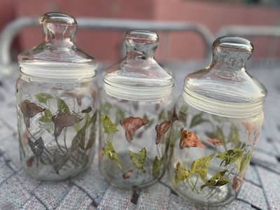 Jars for sale bilkul new ha ek dafa bhi use nahi hua