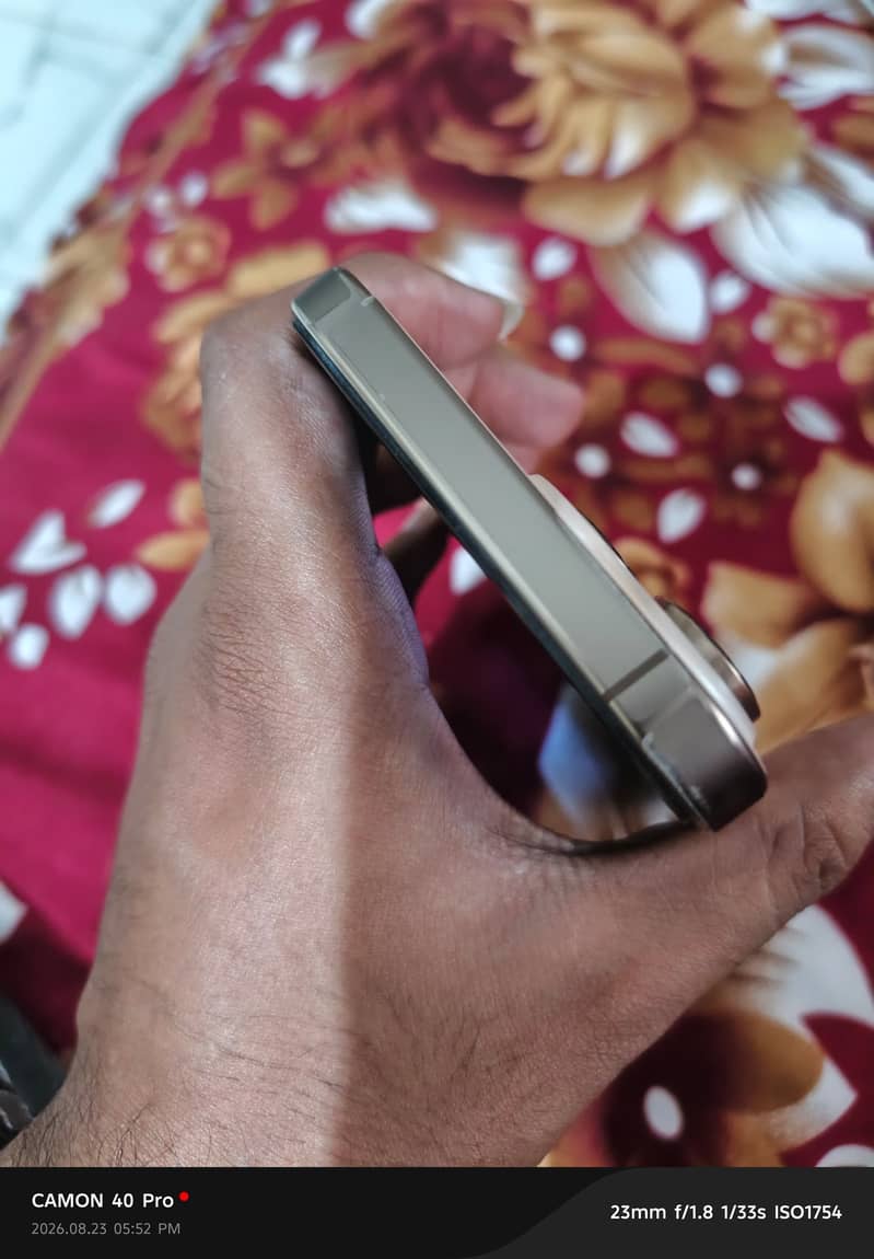 iPhone 16 Pro Max 3