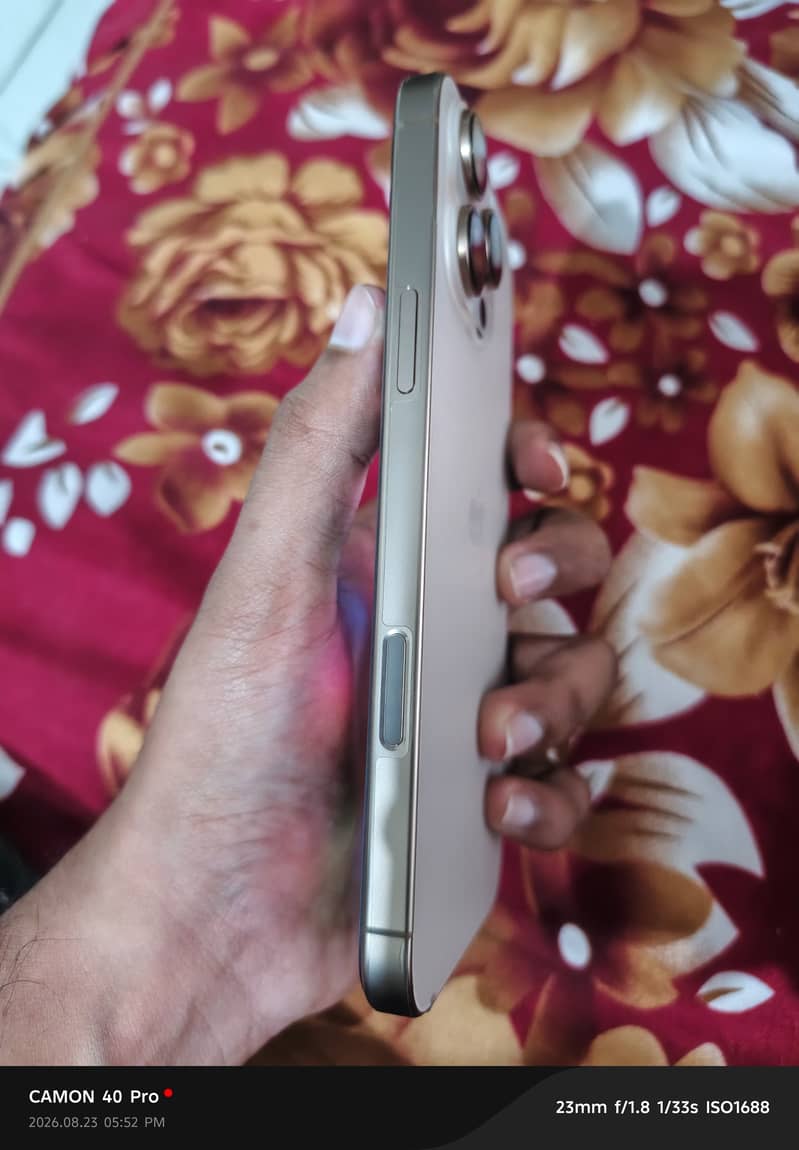 iPhone 16 Pro Max 7
