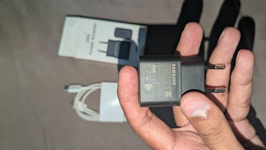 Samsung 25W Fast Charger with Type-C Cable