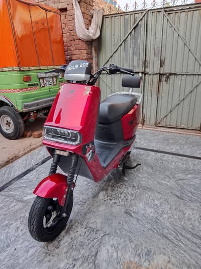 e kros electric scoteri