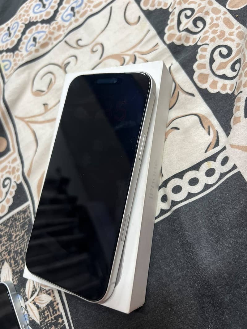 Apple iPhone 17 Pro Max 1
