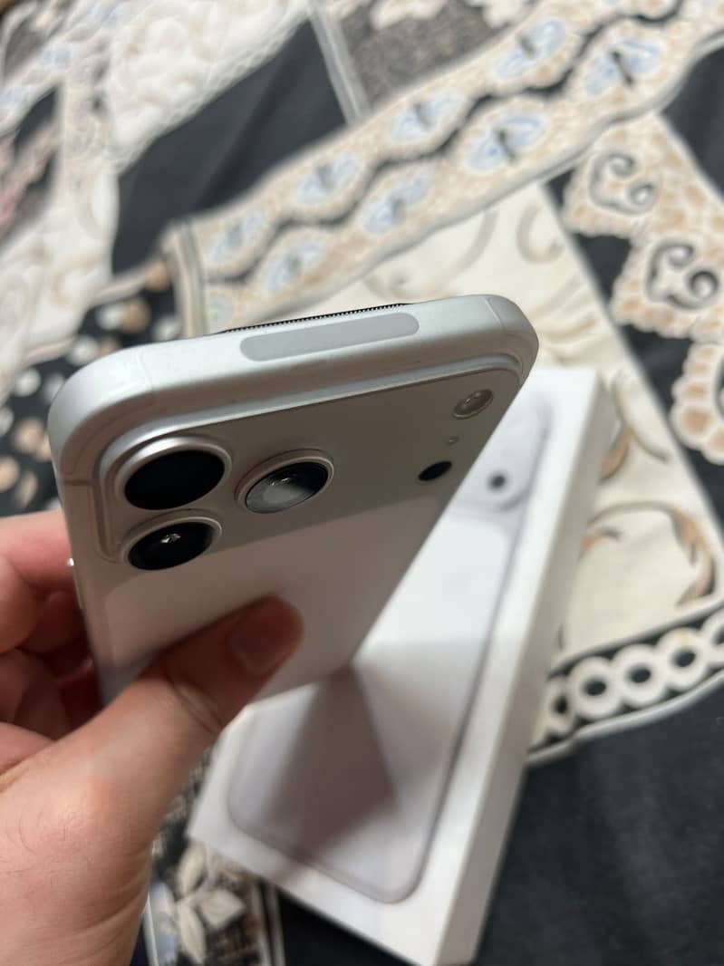 Apple iPhone 17 Pro Max 6