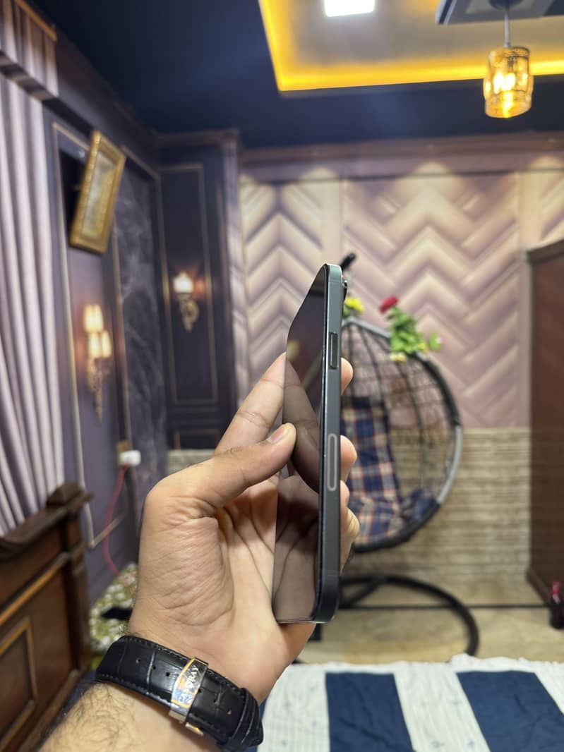iPhone 15 plus (jv) 5