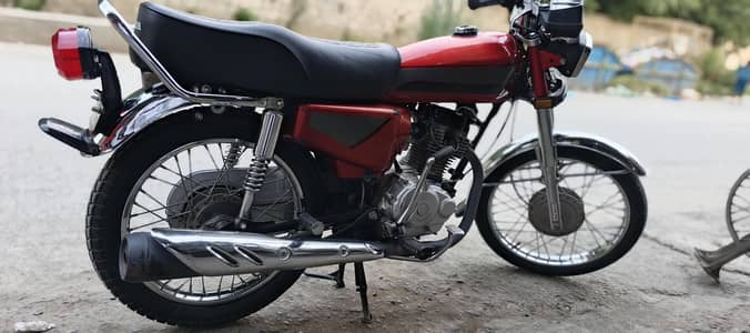United 125