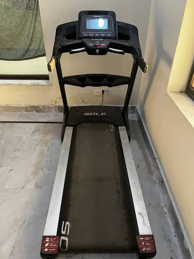 SOLE F85 Original USA Import Treadmill