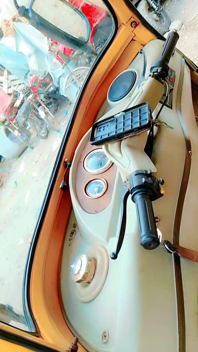tez Raftar auto rikshqa