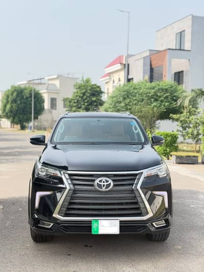 Toyota Fortuner V 2018 face uplift, total geniune