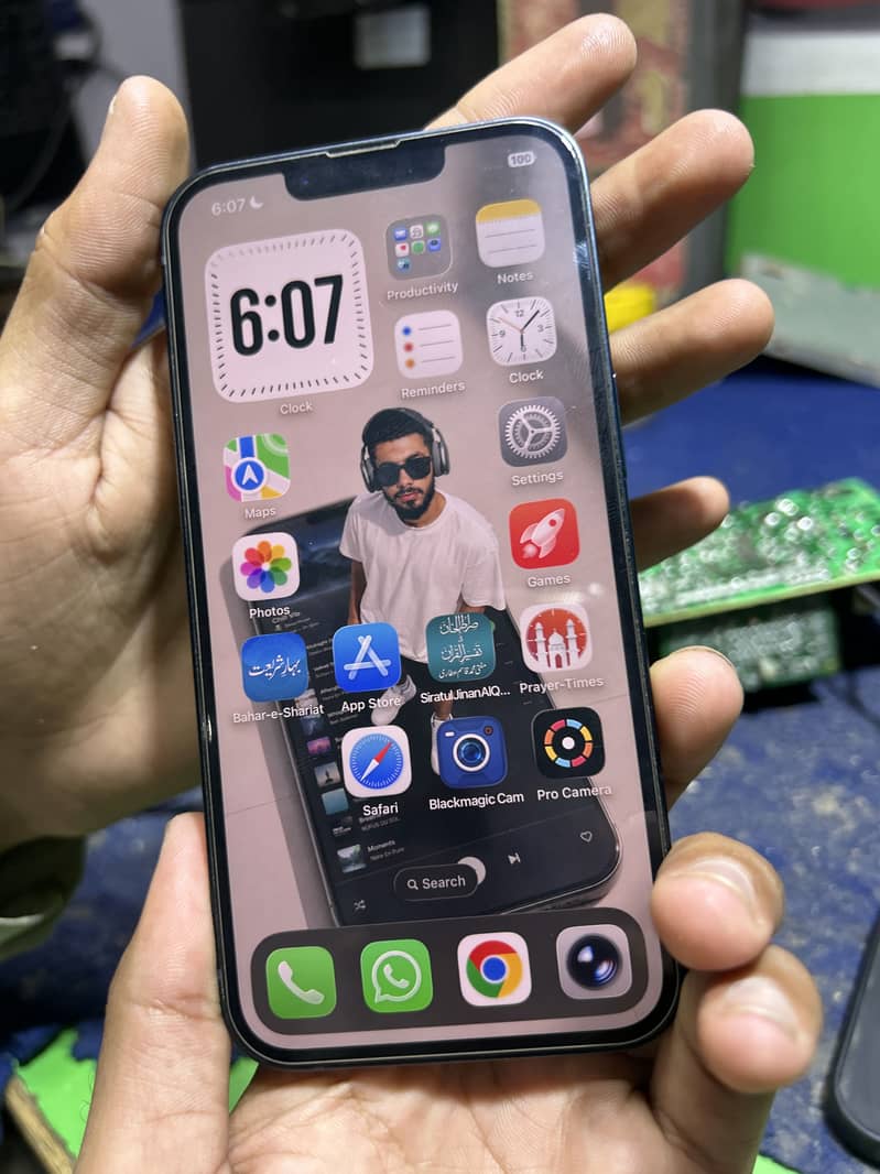 Apple iPhone 13 3