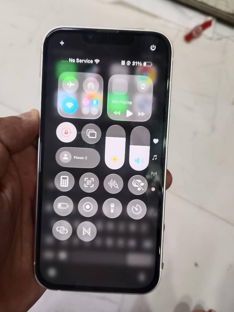 Apple iPhone 13 5