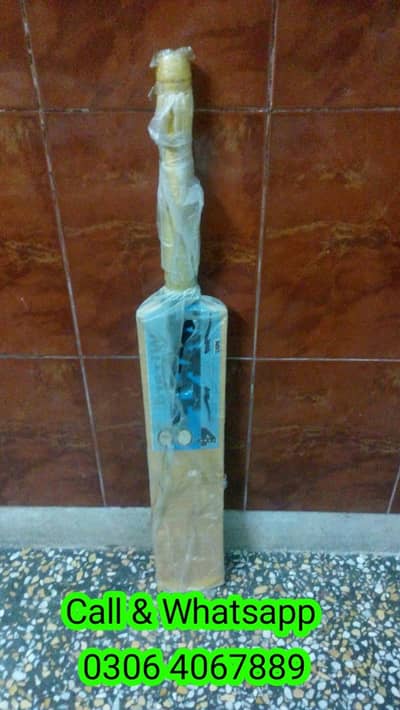 Good quality Cricket bat wood made very comfortable for long shorts w