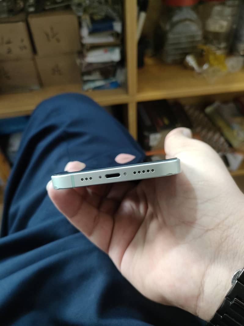 Apple iPhone 12 3