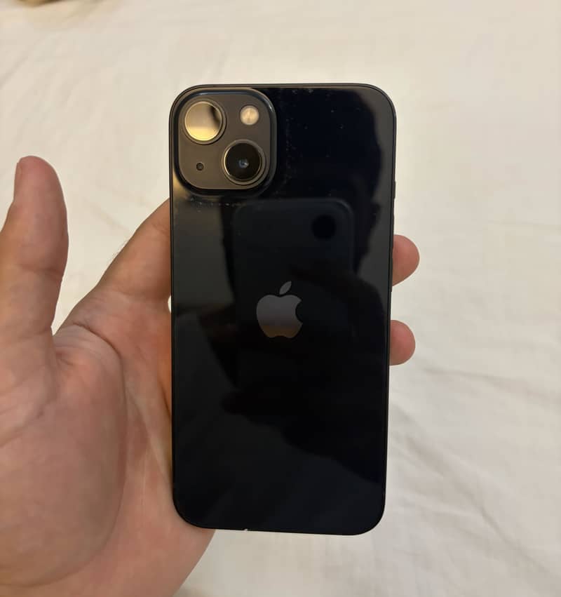 Apple iPhone 13 2
