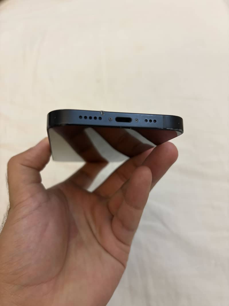 Apple iPhone 13 4