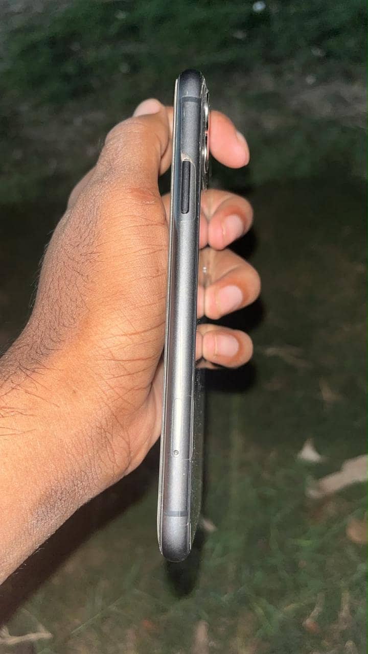 Apple iPhone 11 1