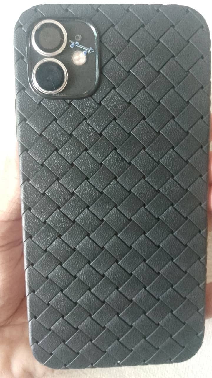 Apple iPhone 11 3