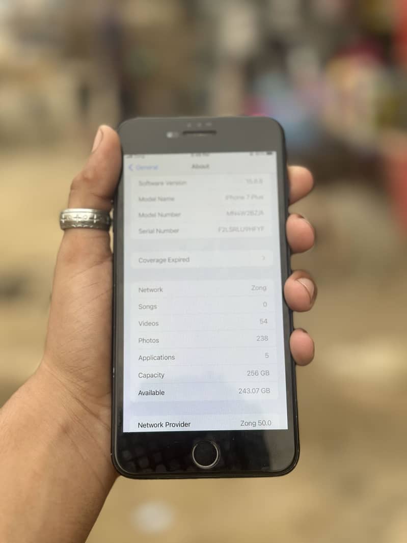 Apple iPhone 7 Plus 3