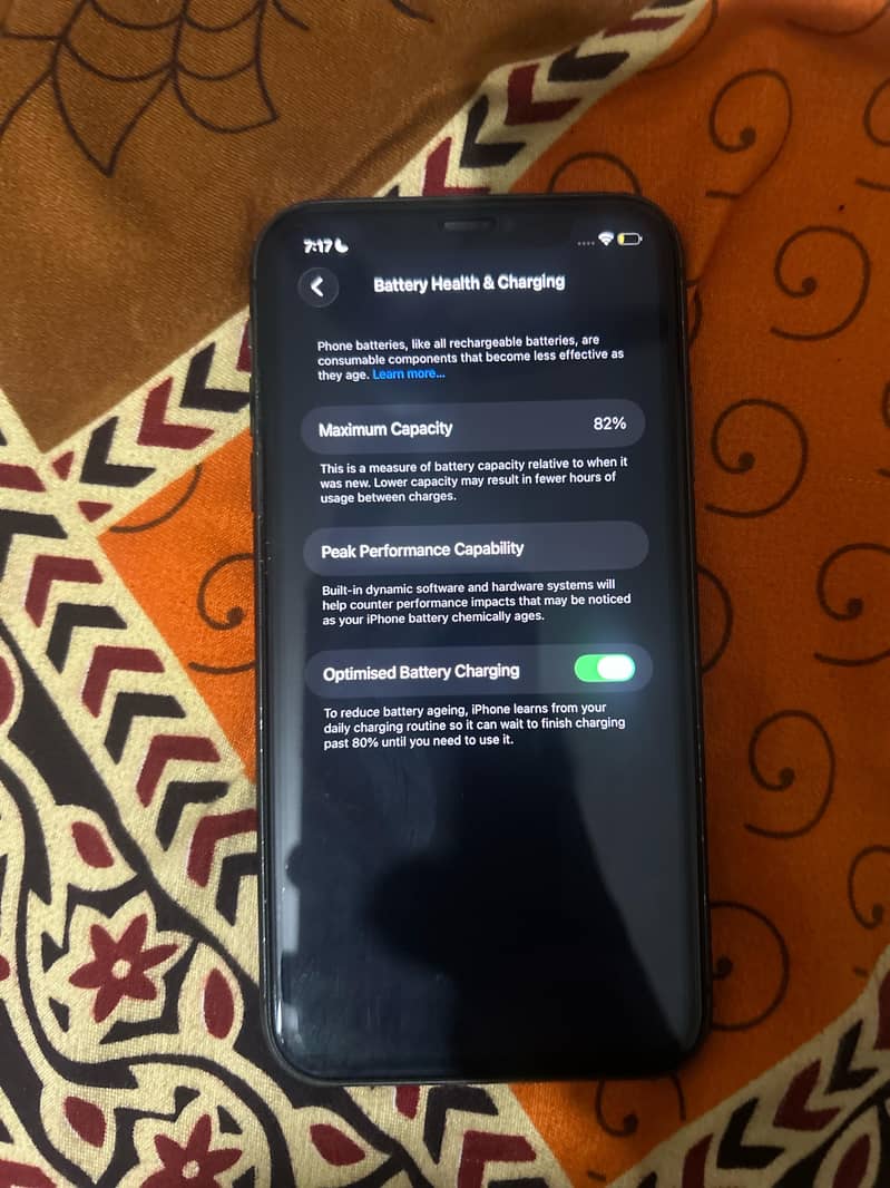 Apple iPhone 11 3
